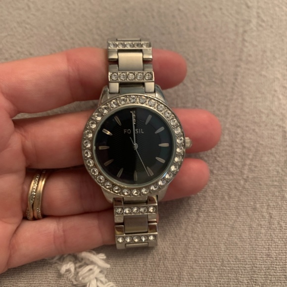 Women’s Fossil Watch - Picture 2 of 2